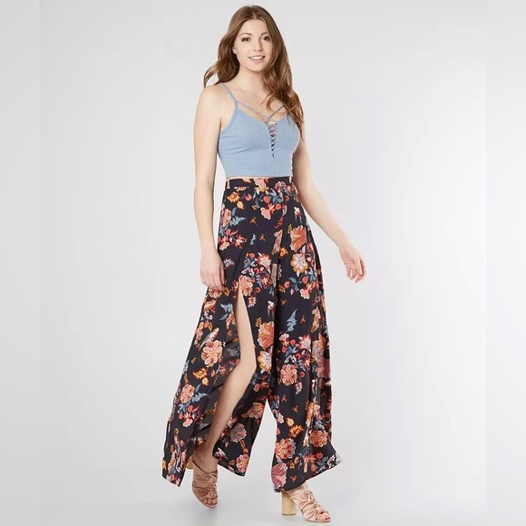 gimmicks by BKE Dresses & Skirts - Buckle gimmicks flyaway skirt/pant